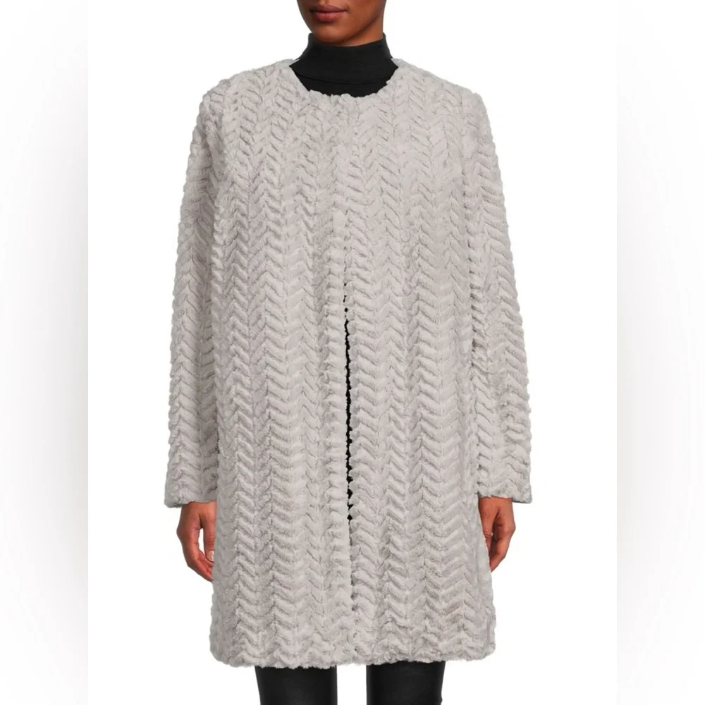 Nwt‎ Carmen Marc Valvo Textured gray cement color Coat